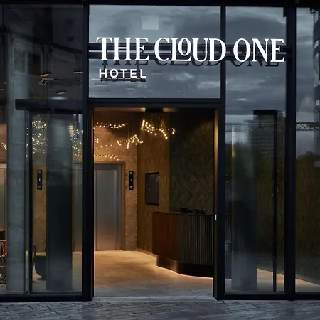 The Cloud One Duesseldorf-koebogen Hotel